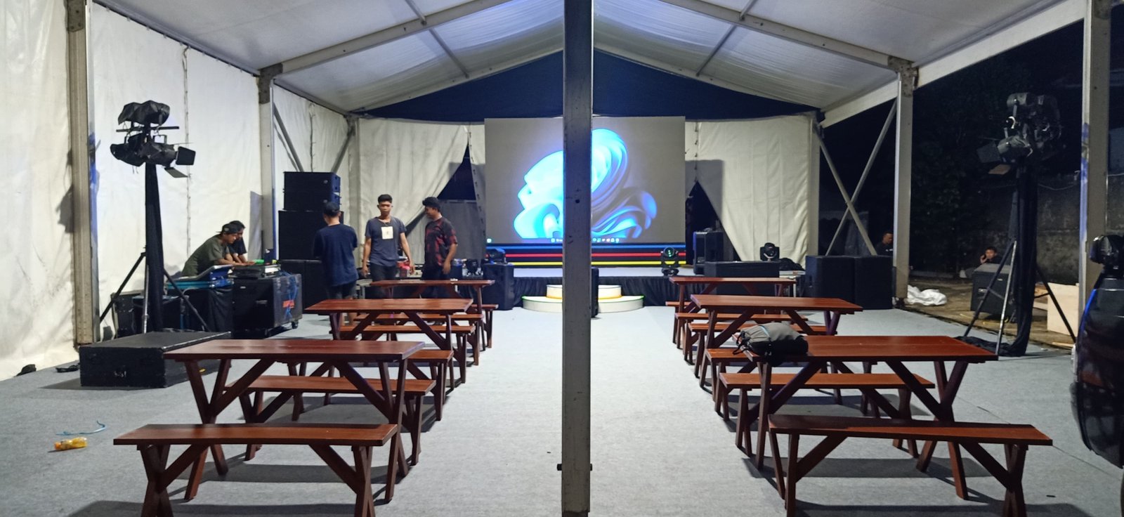 SEWA MEJA TAMAN SET CIBITUNG DI BEKASI