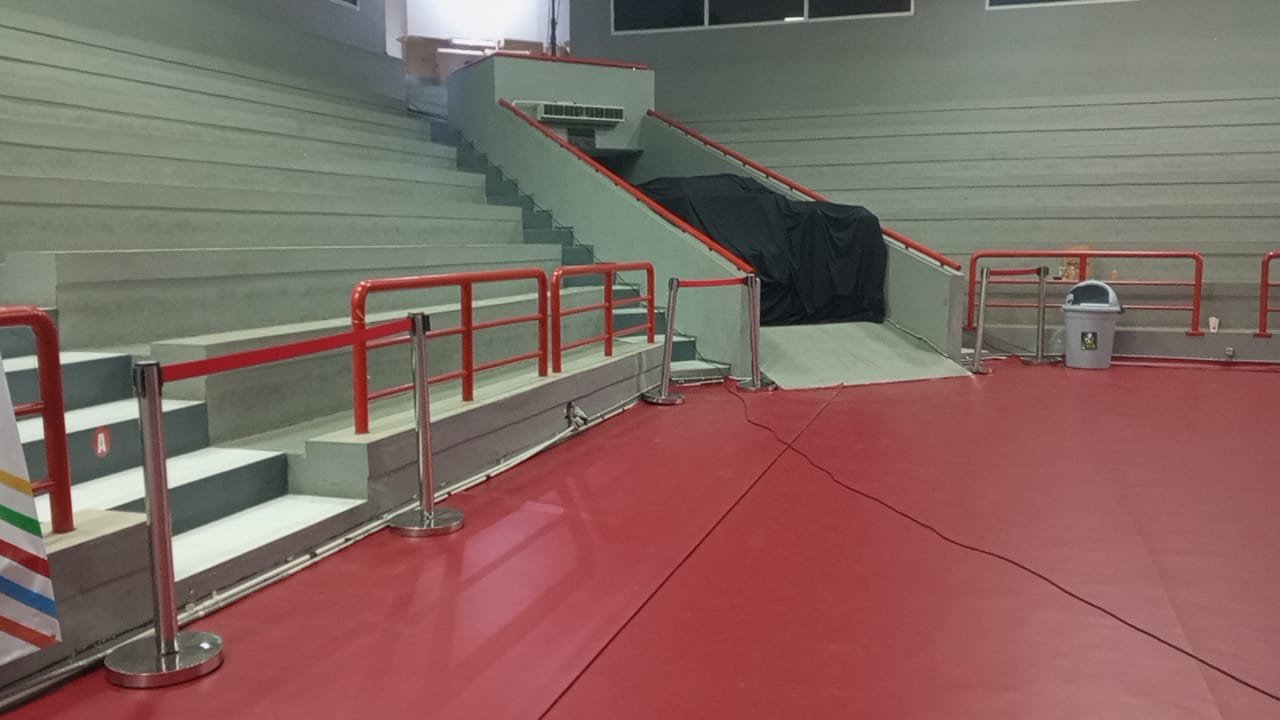 Sewa Tiang Antrian Atau Stand Rope di Pasar Minggu Jakarta Selatan