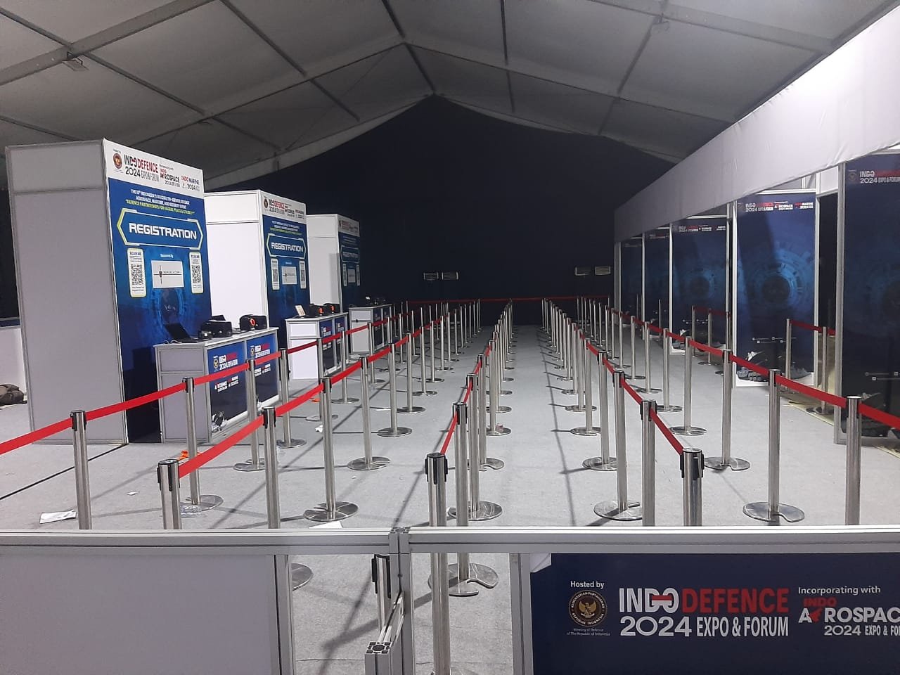 Sewa Tiang Antrian Atau Stand Rope di Ciracas Jakarta Timur