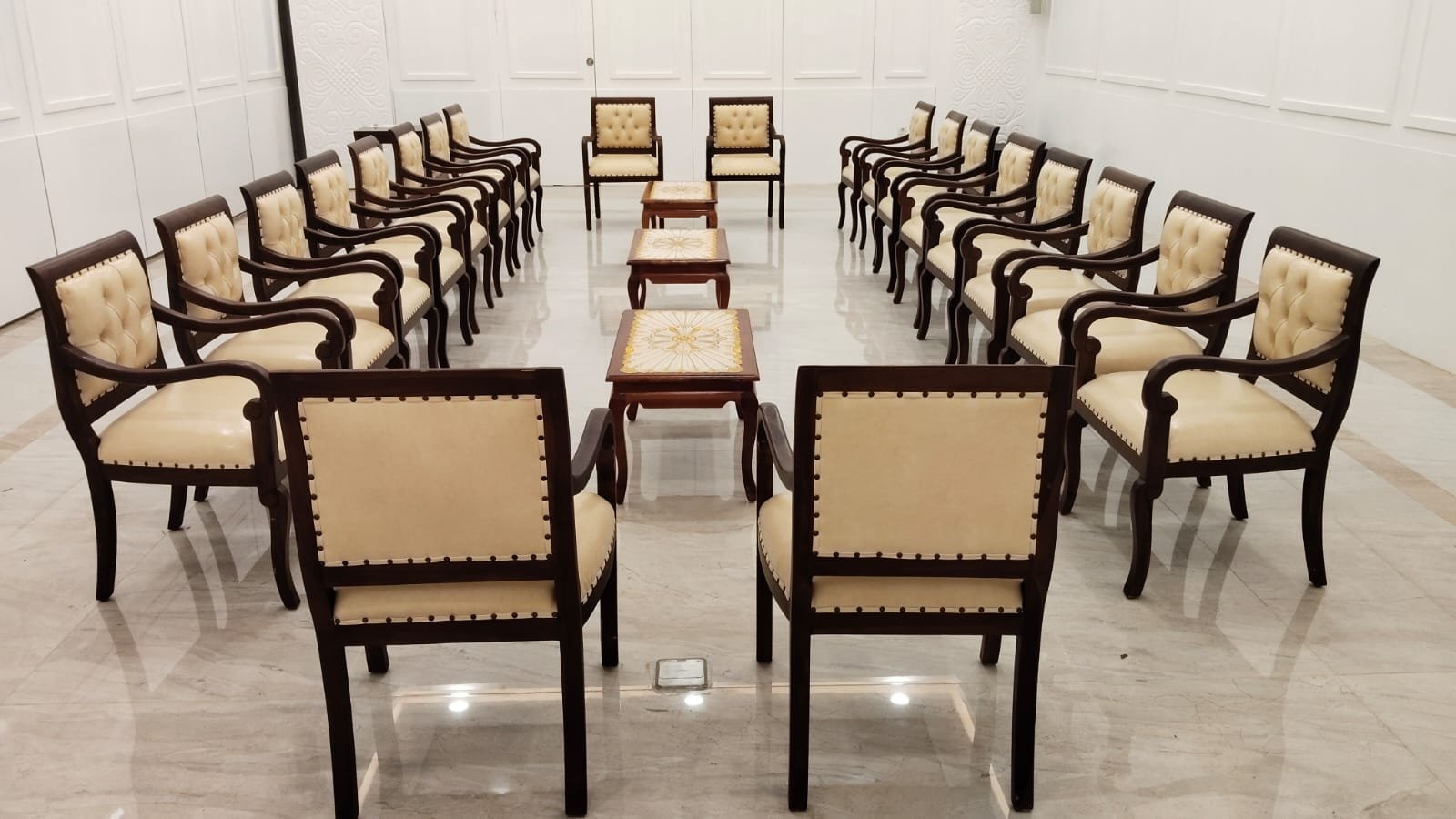 Sewa Kursi VIP Armchair di Smesco Convention Hall – Pancoran