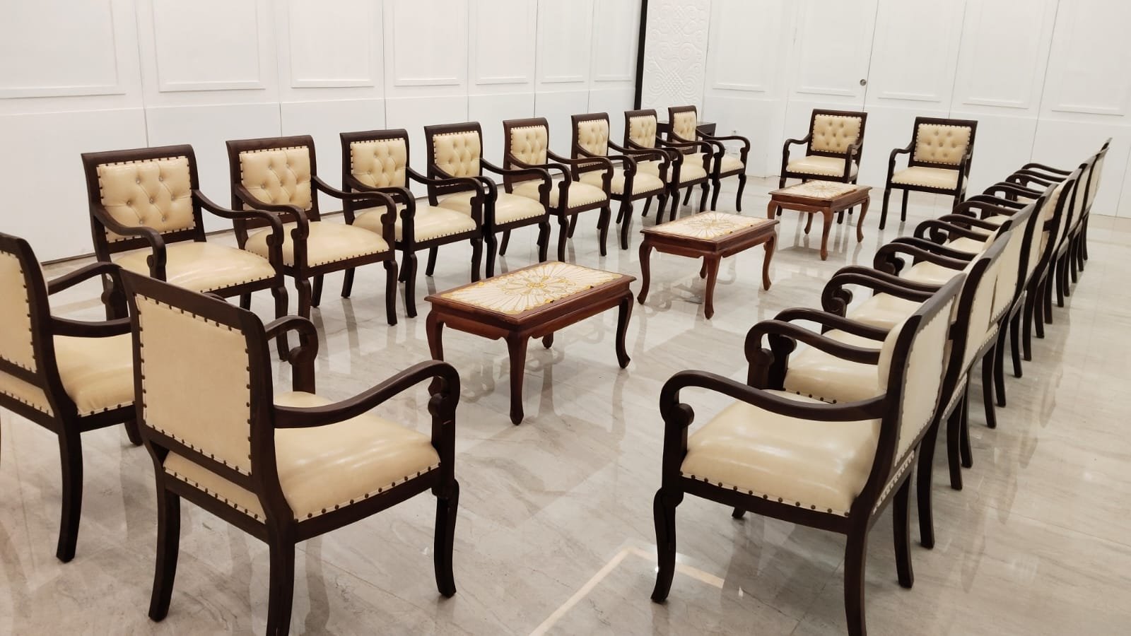 Sewa Kursi VIP Armchair di Limo Depok