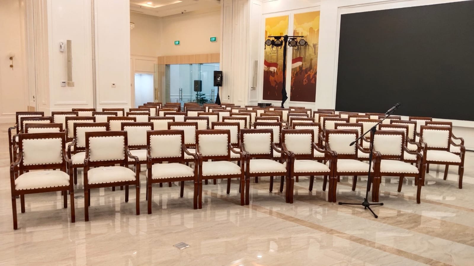 Sewa Kursi VIP Armchair di Cimanggis Depok