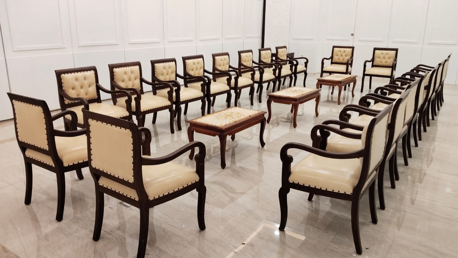 Sewa Kursi VIP Armchair di Periuk Kota Tangerang