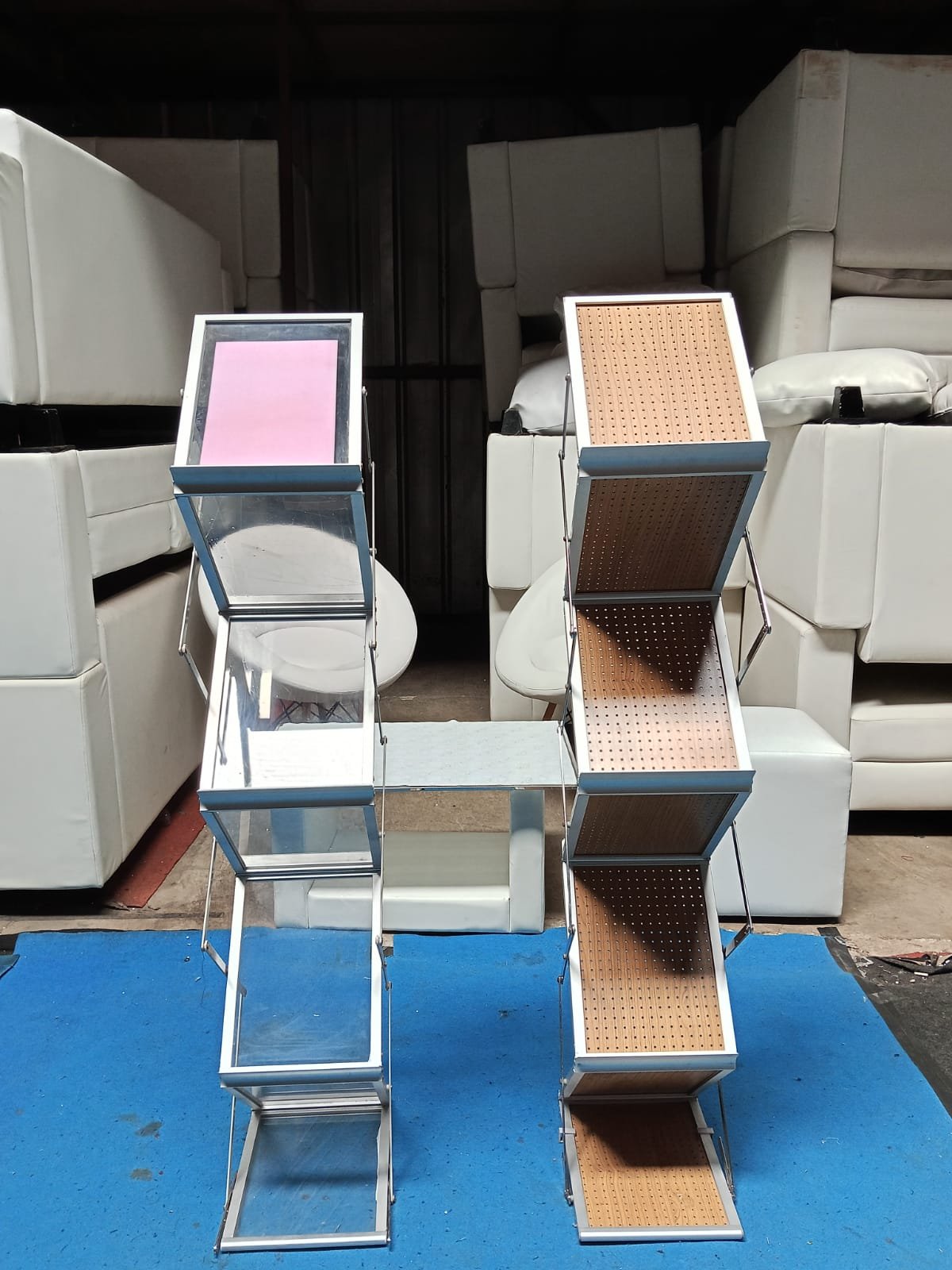 Sewa Rak Brosur di  The Ritz-Carlton Jakarta, Pacific Place Jakarta Selatan