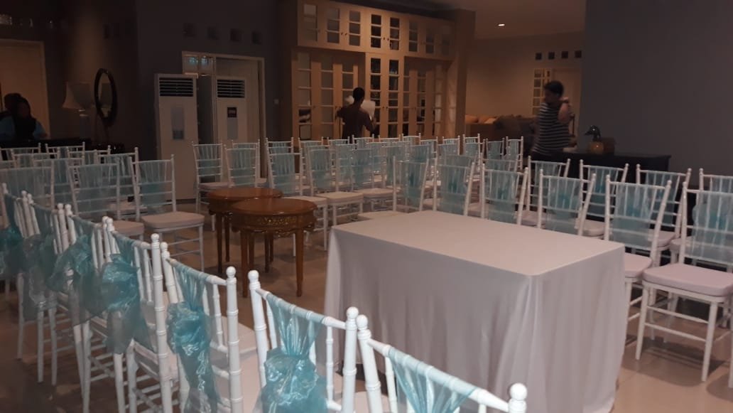 Sewa Kursi Tiffany di  Kebayoran Lama Jakarta Selatan