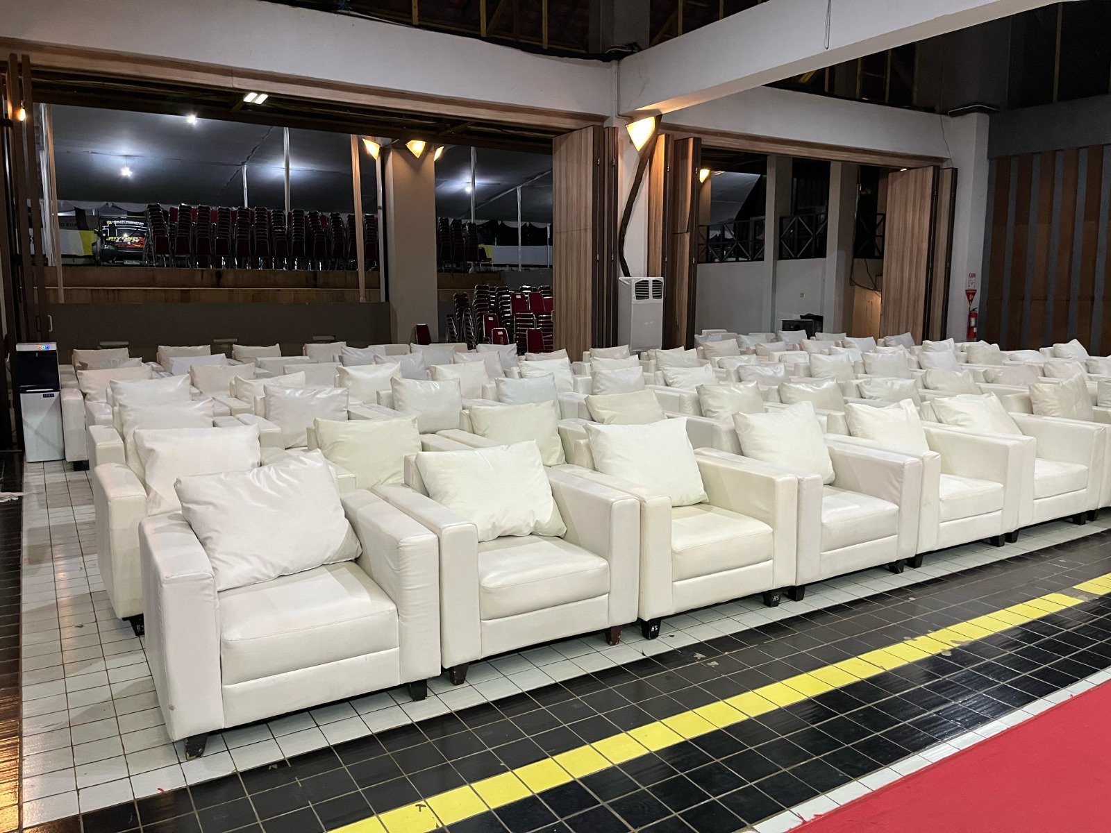 Sewa Sofa VIP di Gedung Kesenian Jakarta Pasar Baru Jakarta Pusat