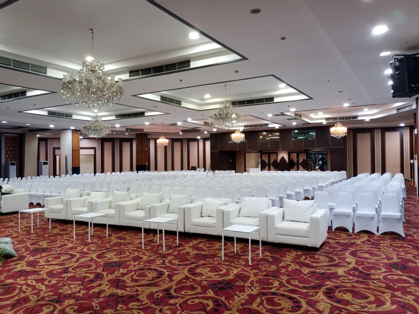 Sewa Sofa VIP di Aston Imperial Bekasi Kota Bekasi