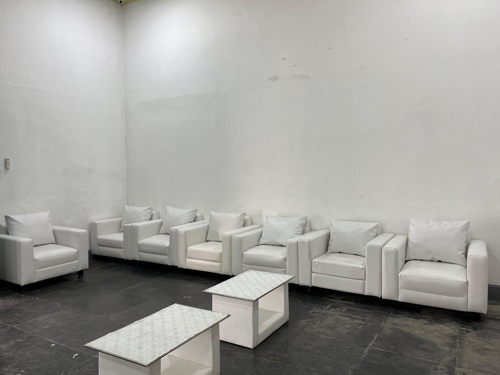 Sewa Sofa VIP di Makasar Jakarta Timur