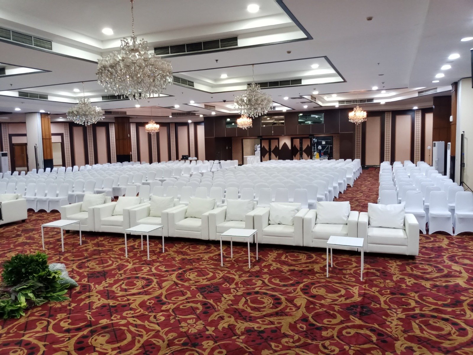 Sewa Sofa VIP di Gedung Juang 45 Bekasi