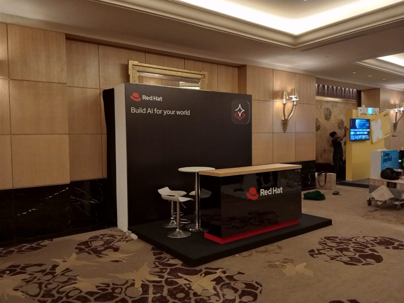 Sewa Barstool di Auditorium Universitas Indonesia Depok