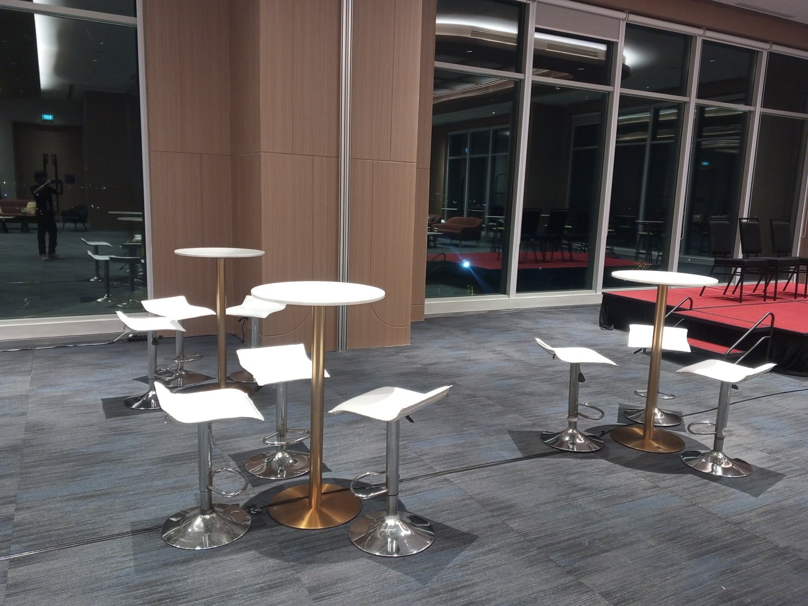 Sewa Barstool di Tanah Sareal Kota Bogor