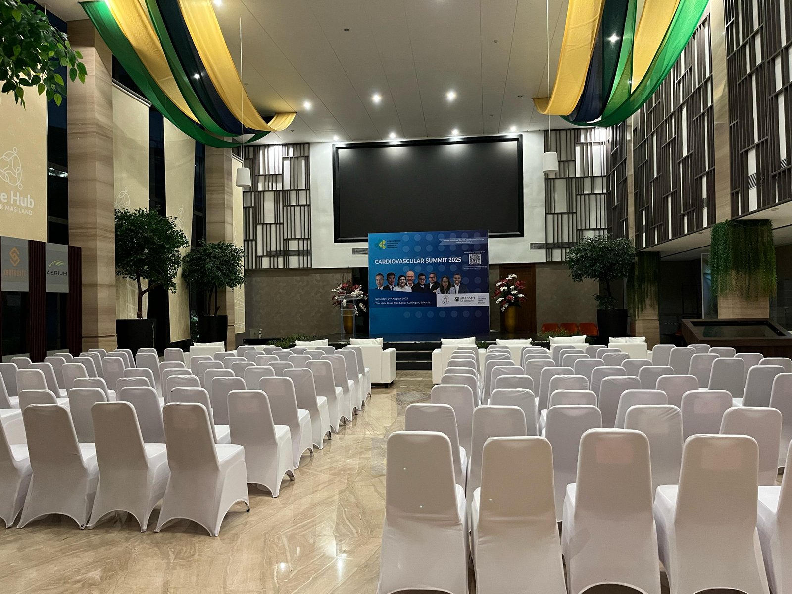 Sewa Podium di Universitas Negeri Jakarta Rawamangun Jakarta Timur